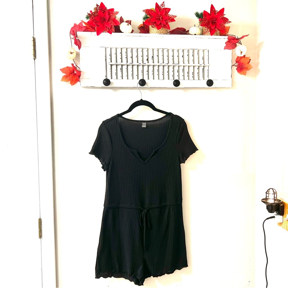 🪄NEW✨ Black Romper 🖤